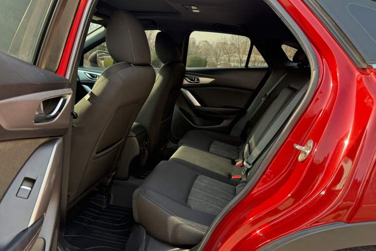 Used Mazda CX-4 2018 2.0L Automatic 2WD Blue Sky Exploration Edition China VI Standard
