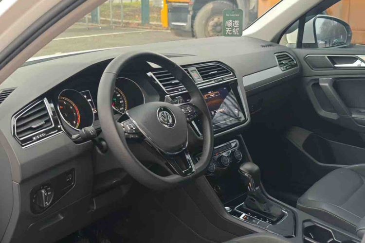 Used Volkswagen Tiguan L 2017 330TSI Automatic Two-Wheel Drive Luxury Edition
