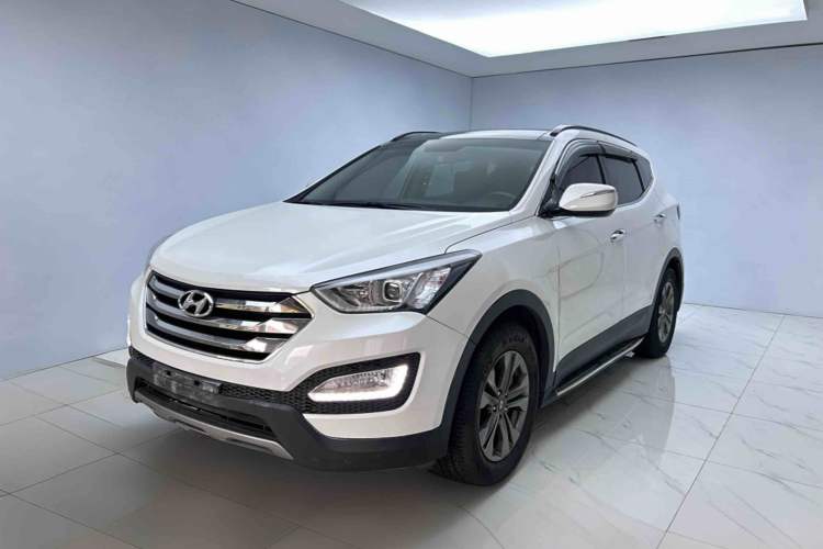 Used Hyundai Santa Fe 2013 2.4L Automatic Two-Wheel Drive Smart Version