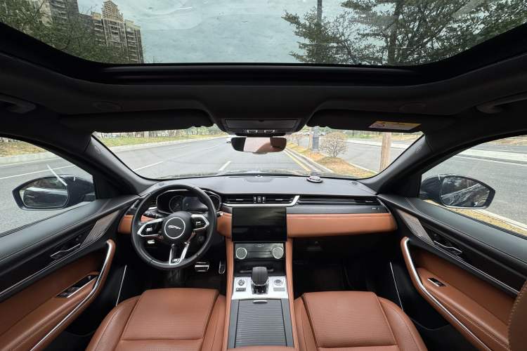 Used Jaguar F-PACE 2023 P250 R-Dynamic BLACK