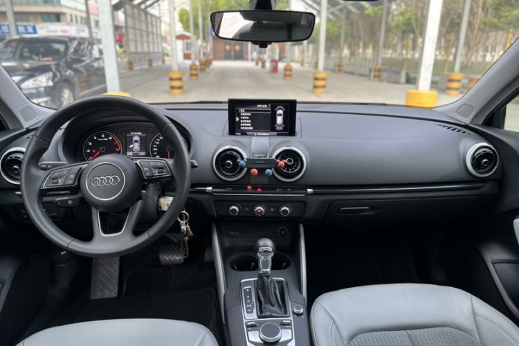 Used Audi A3 2020 Sportback 35 TFSI Fashion Edition China VI Emission Standard Interior 3