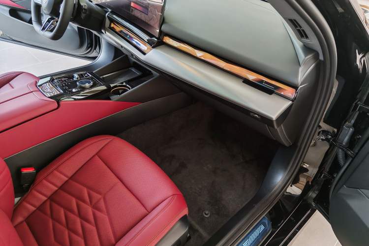 Used BMW 5 Series 2026 Facelift Model 525Li M Sport Package
