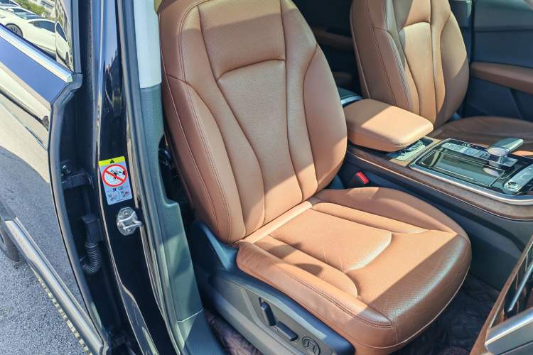 Used Audi Q7 2021 55 TFSI quattro S line Sport model
