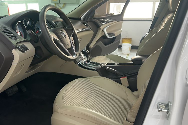 Used Buick Regal 2015 2.0L Leading Fashion Edition