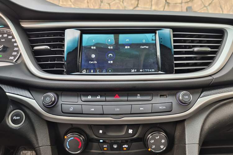 Used Buick GT 2021 Revised Version Flagship 1.5L Automatic Elite Edition Audio And AC Panel