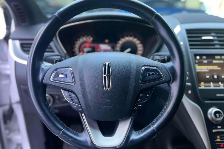 Used Lincoln MKC 2017 2.0T Two-Wheel Drive Deluxe Edition