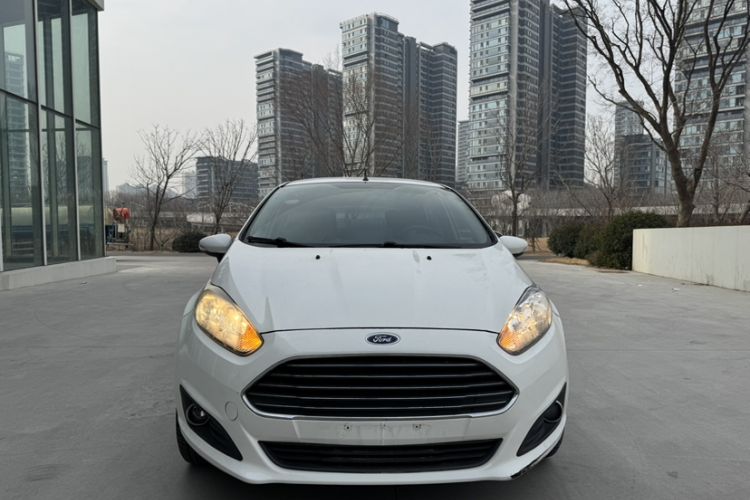 Used Ford Fiesta 2013 Hatchback 1.5L Automatic Fashion Edition

