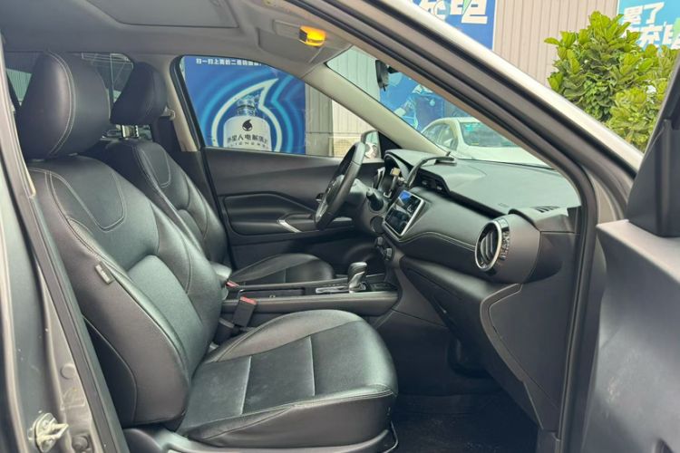 Used Nissan Kicks 2022 1.5L CVT XV Luxury Edition Interior 3