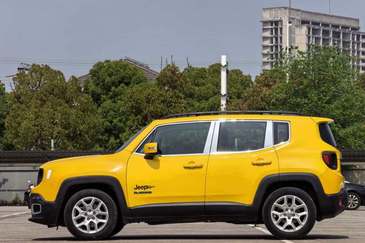 Used Jeep Renegade 2017 180T Automatic Jingneng Edition Exterior 5