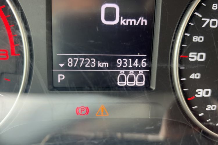 Used Audi Q2L 2022 35 TFSI Progressive Dynamic Edition Odometer Close Up