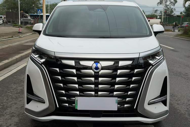 Used Denza D9 2024 DM-i 980 Four-Wheel Drive Prestige Model
