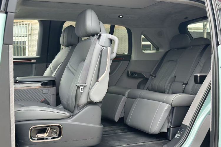 Used Zeekr MIX 2025 Intelligent Driving Version
