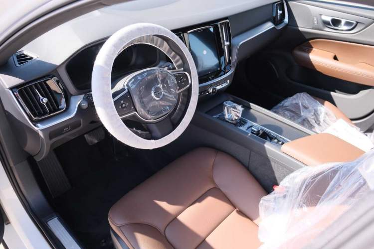 Used Volvo S60 2025 B4 Zhiyi Luxury Edition