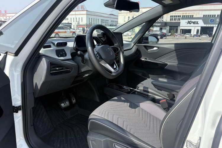 Used Volkswagen ID.3 2024 Pure & Smart Edition
