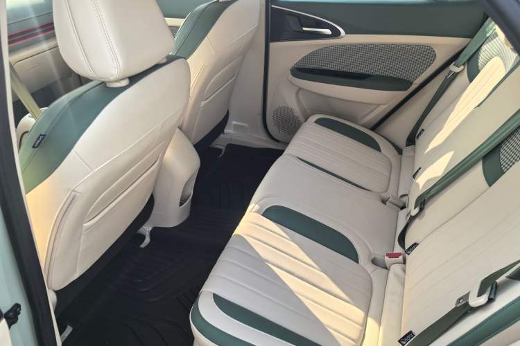 Used ORA Good Cat 2023 401 km Standard Range Prestige Version Lithium Iron Phosphate