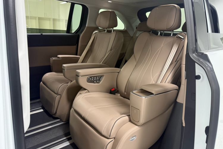 Used XPeng X9 2025 740 Ultra-Long Range Max
