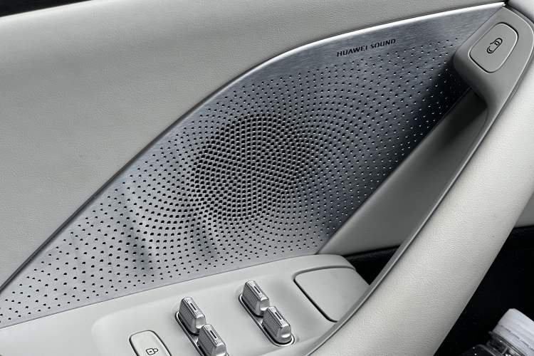 Used Hima Luxeed S7 2024 Max
