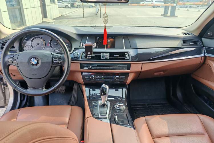 Used BMW 5 Series 2014 520Li Elegant Model