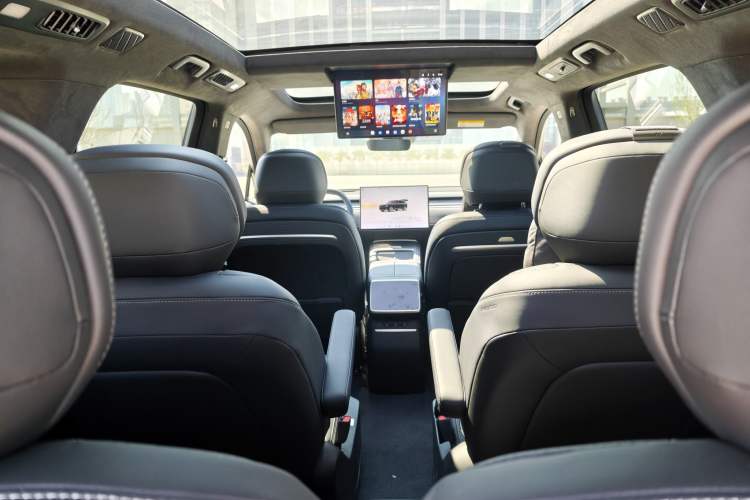 Used ONVO Luxeed L90 2025 Model—Max Six-Seater Version Interior 8