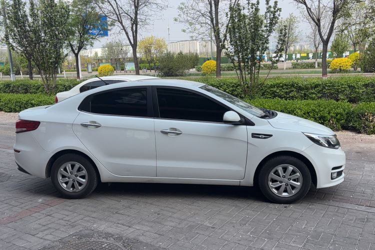 Used Kia K2 2015 Sedan 1.4L Automatic GLS Exterior 4