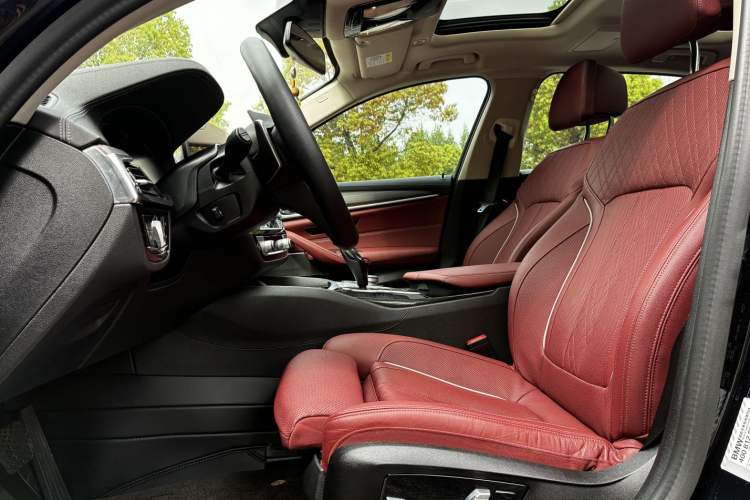 Used BMW 5 Series 2021 530Li Luxury Edition Premium Package Interior 2