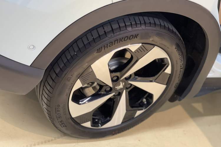 Used ARCFOX Alpha T5 2025 520 MAX
