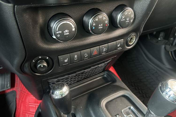 Used Jeep Wrangler 2017 3.0L Sahara Four-Door Comfort Edition