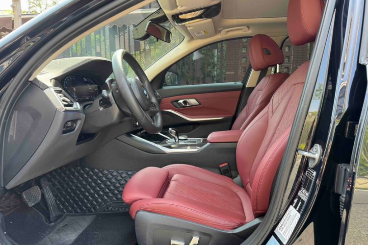 Used BMW 3 Series 2022 Updated 325Li M Sport Package Interior 1