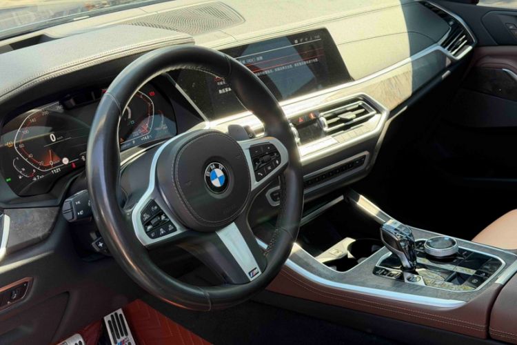 Used BMW X5 2019 xDrive40i Luxury Model with M Sport Package