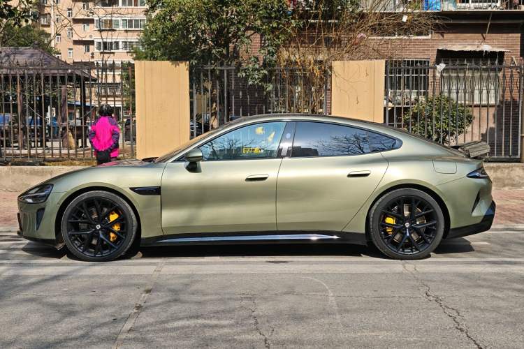 Used Xiaomi Auto SU7 2024 Four-Wheel Drive Ultra-Long Range Advanced Intelligent Driving Max Edition
