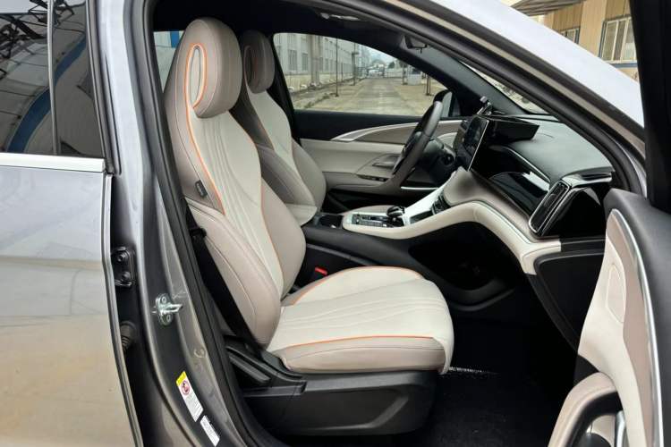 Used BYD Song Pro New Energy 2024 HONOR Edition DM-i 71KM Navigation Model Interior 5