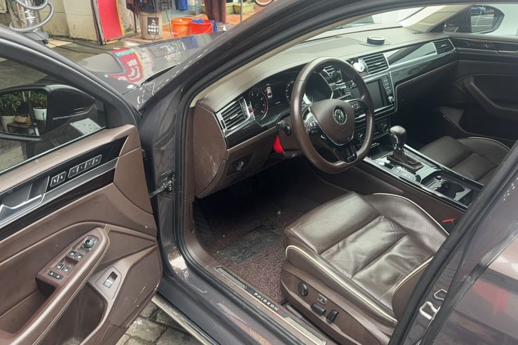 Used Volkswagen Phideon 2016 480 V6 Four-Wheel Drive Supreme Edition
