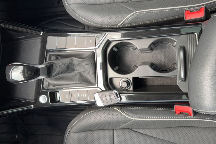 Used Volkswagen Passat 2024 380TSI Dragon Edition Gear Lever