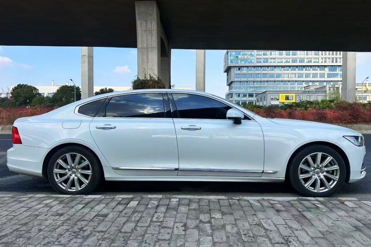 Used Volvo S90 2020 Facelifted T5 Zhiyi Luxury Edition