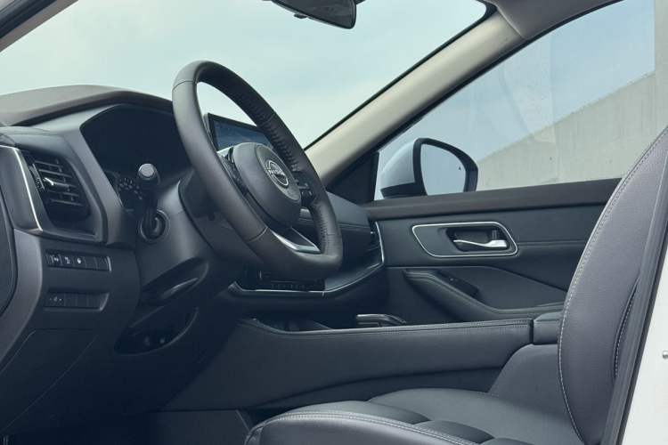 Used Nissan X-Trail 2023 e-POWER Ultra-Hybrid Dual-Motor All-Wheel-Drive Luxury Edition Interior 2