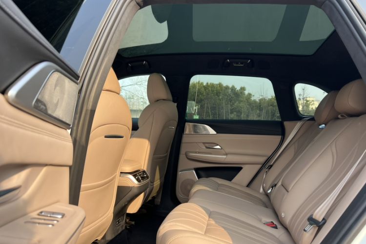 Used XPeng G9 2025 625 Long-Range Max Interior 3