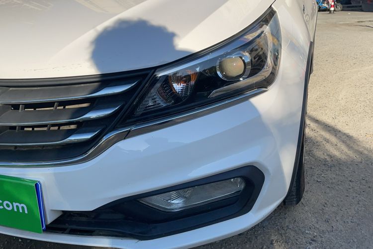 Used Baojun 310W 2017 1.5L Manual Comfort Version China VI Emission Standard
