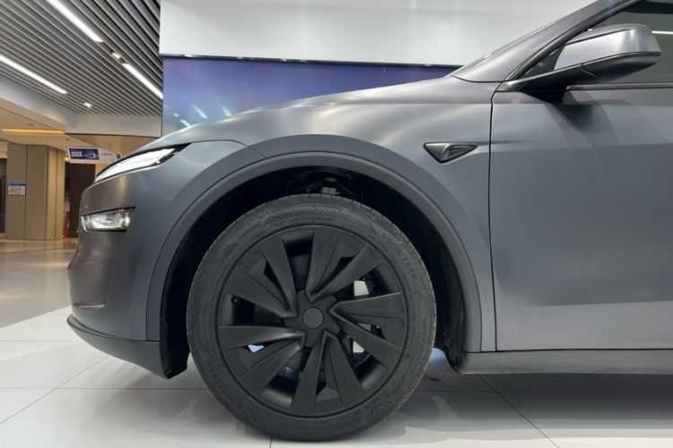 Used Tesla Model Y 2025 Rear-Wheel-Drive Version