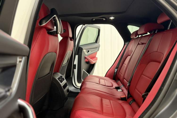 Used Jaguar F-PACE 2023 P250 R-Dynamic BLACK