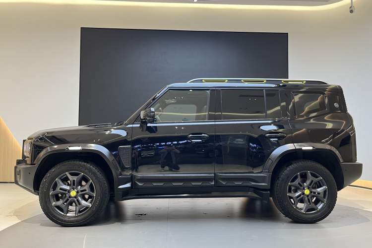 Used JETOUR Traveler 2023 2.0T All-Wheel Drive CrossPRO+