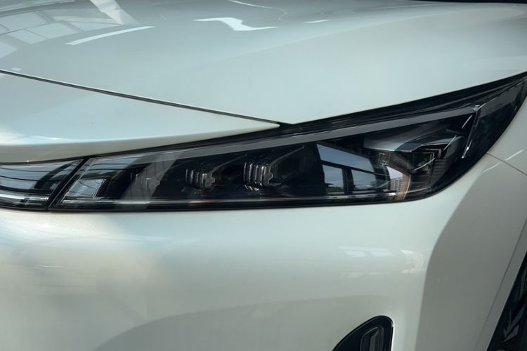 Used Roewe D5X DMH 2024 135 Tech Edition