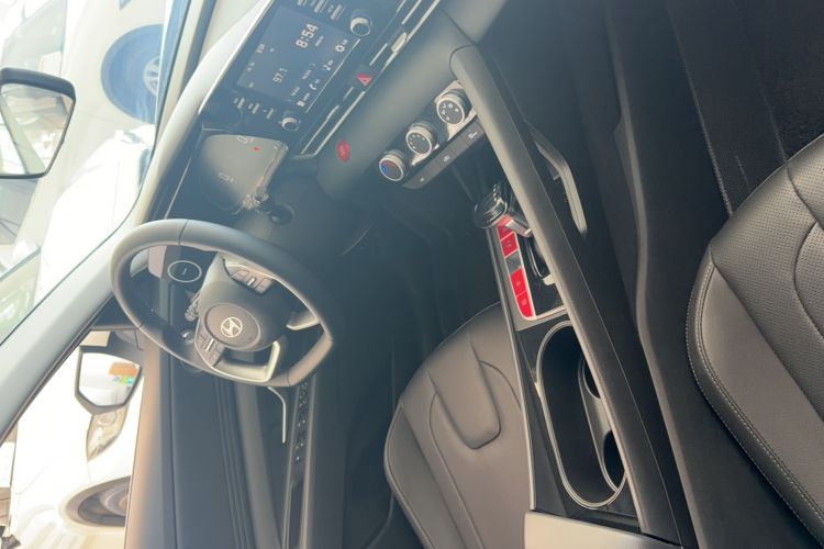 Used Hyundai Elantra 2023 1.5L CVT GLX Elite Edition Interior 3