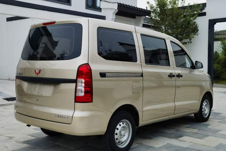Used Wuling Hongguang V 2021 1.5L Jingqu Version LAR