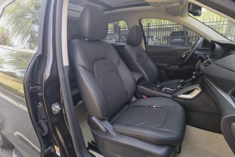 Used BORGWARD BX7 2016 28T Two-Wheel Drive Luxury Version 5 Seats