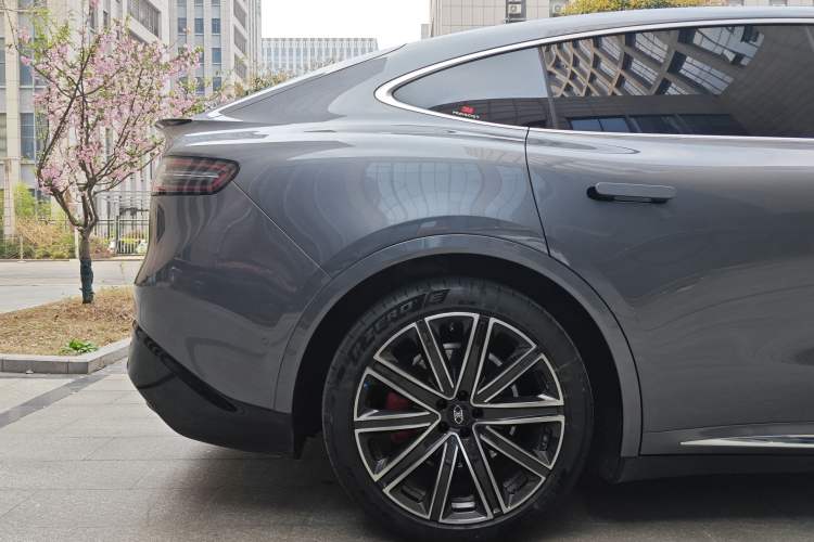 Used Hima Luxeed R7 2024 All-Electric 736 km Ultra Exterior 9