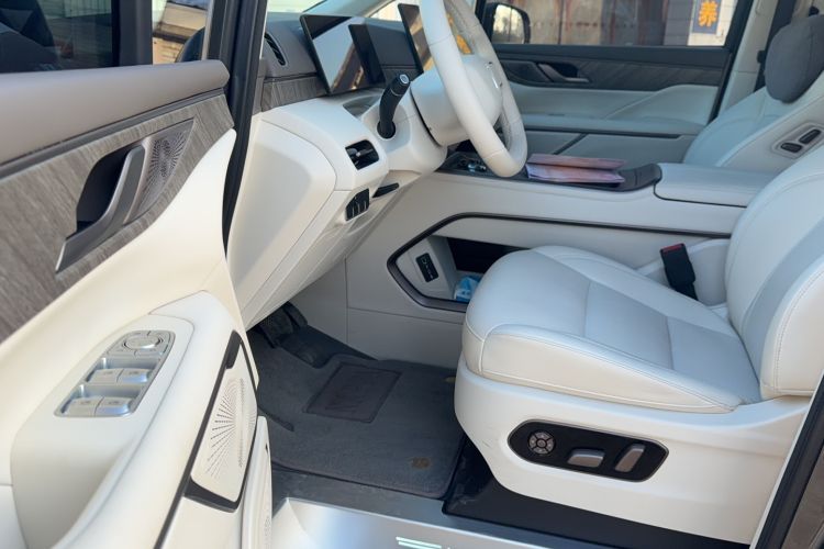 Used Wey Gaoshan 2025 Four-Wheel Drive Alpine 8