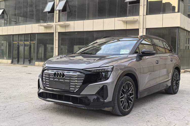 Used Audi Q5 e-tron 2022 40 e-tron Starlight Edition Mech Kit
