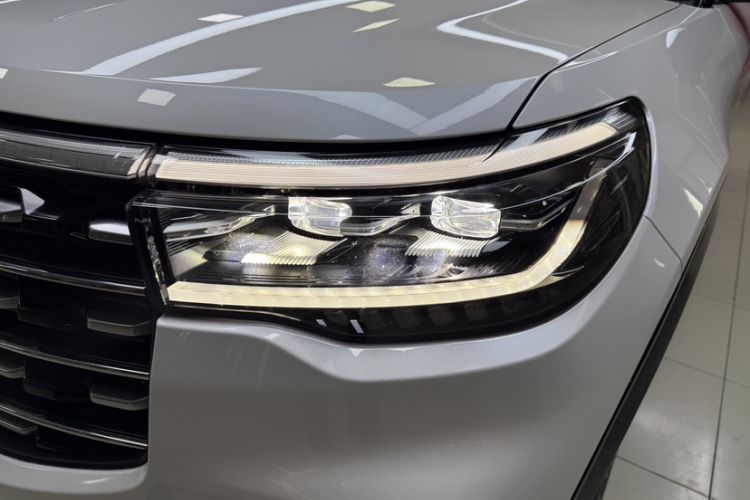 Used Ford Explorer 2024 2.3T EcoBoost All-Wheel Drive Stylish Plus Version 7 Seats