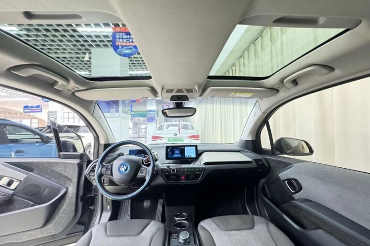 Used BMW i3 2019 Fast Charging Edition
