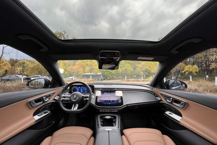 Used Mercedes-Benz E-Class 2024 Facelift E 300 L Fashion Sport Edition
